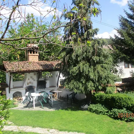 Borimechkova Kashta 2*